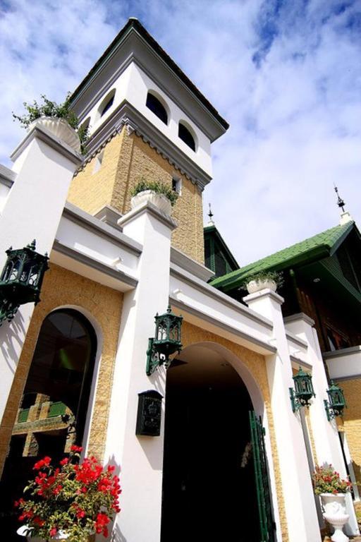 The Castle Chiang Mai Hotel Exterior photo